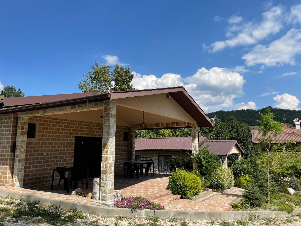 Villa Комплекс Омайник Kalofer Esterno foto