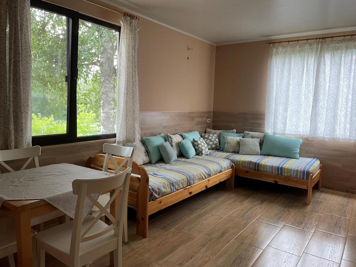 Villa Комплекс Омайник Kalofer Esterno foto